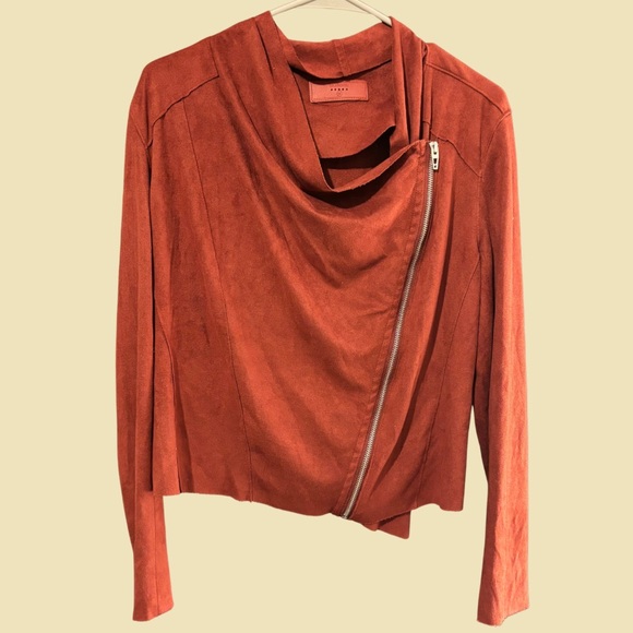 BLANKNYC Rust Brown Faux Suede Drape Front Asymmetrical Zip Moto Jacket M - Picture 1 of 8